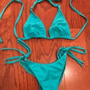Aqua scrunch-butt bikini